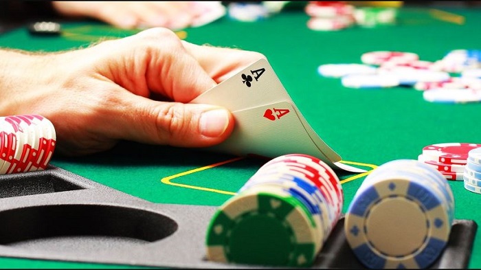 Các lựa chọn của người chơi tại mỗi vòng cược trong Poker